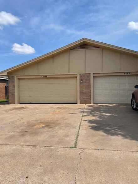 5424 34th St Unit B, Lubbock, TX 79407