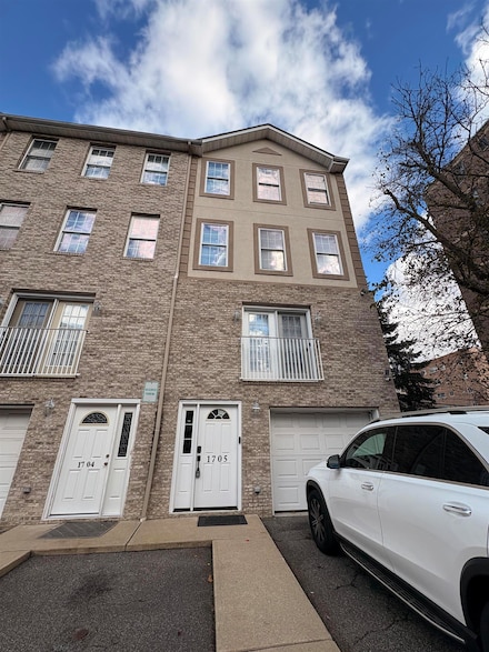 17 Zabriskie St Unit 1705, Hackensack, NJ 07601