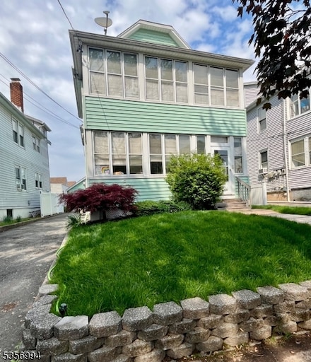 12 Gillespie Rd, Bloomfield, NJ 07003