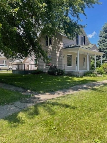 310 S 2nd St, Lake Park, IA 51347