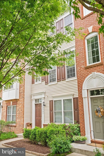 42927 Mccomas Terrace, Chantilly, VA 20152
