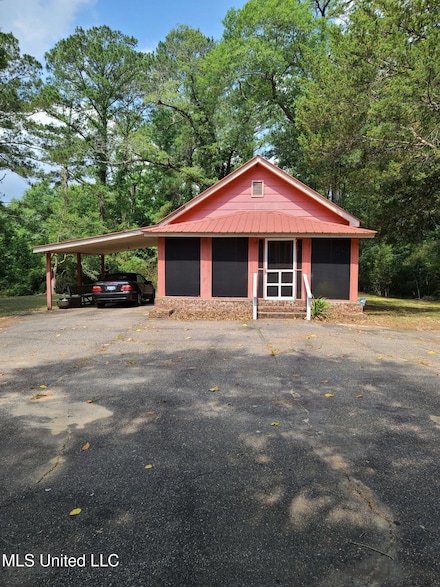 112 Lott Rd, Perkinston, MS 39573