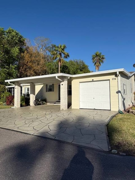 694 Seawane Cir, Auburndale, FL 33823