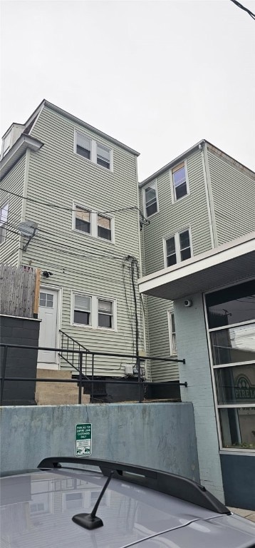 1273 N Main St, Providence, RI 02904