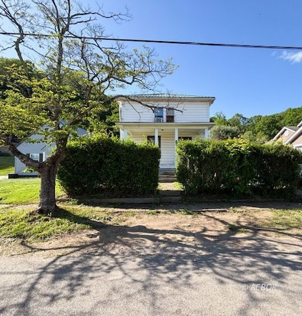 370 Grant St, Middleport, OH 45760