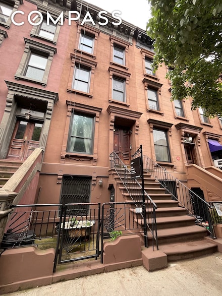 106 W 131st St, New York, NY 10027
