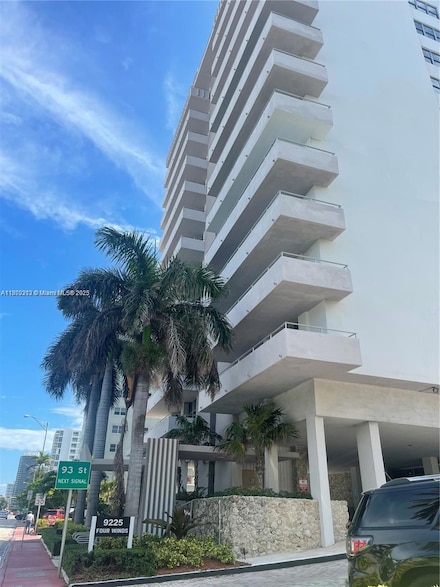 9225 Collins Ave Unit 307, Surfside, FL 33154