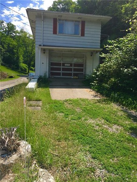 4191 Oak Dr, Monongahela, PA 15063