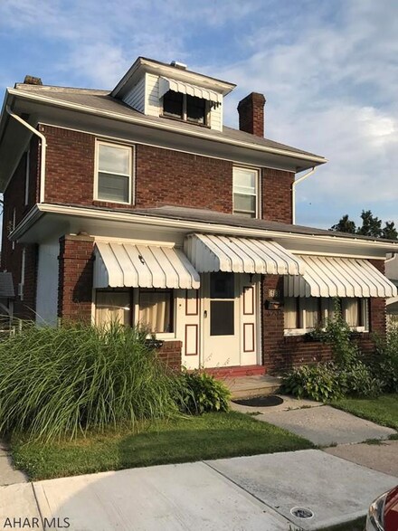 618 N 7th Ave, Altoona, PA 16601