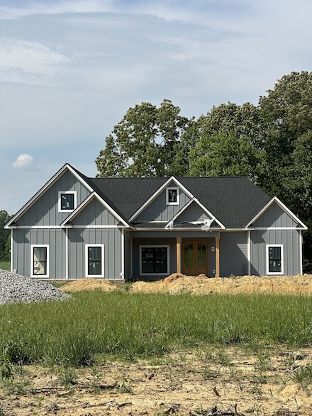 887 Ovoca Lake Rd, Tullahoma, TN 37388