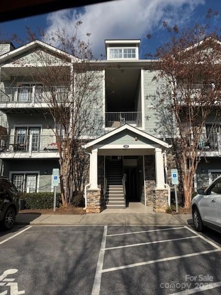 500 Vista Lake Dr Unit 202, Candler, NC 28715