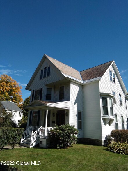 162 Malta Ave, Ballston Spa, NY 12020