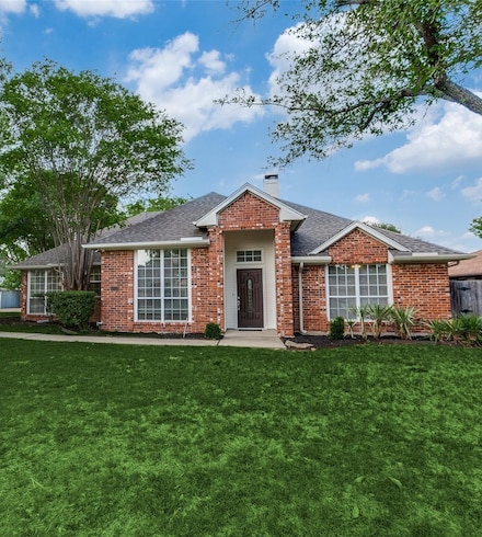 6819 Hyacinth Ln, Dallas, TX 75252