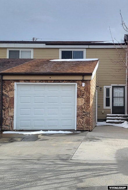 120 E Davis St, Rawlins, WY 82301