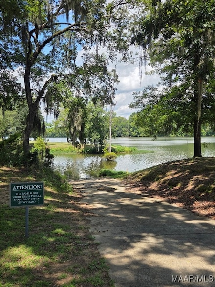 101 Robinson Pond Rd, Prattville, AL 36067