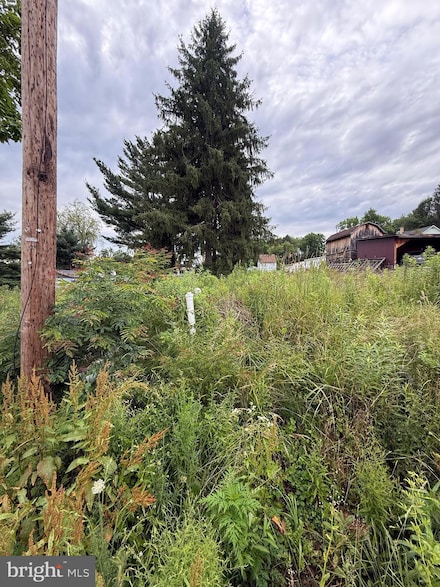 47 Whitman St, Hawk Run, PA 16840