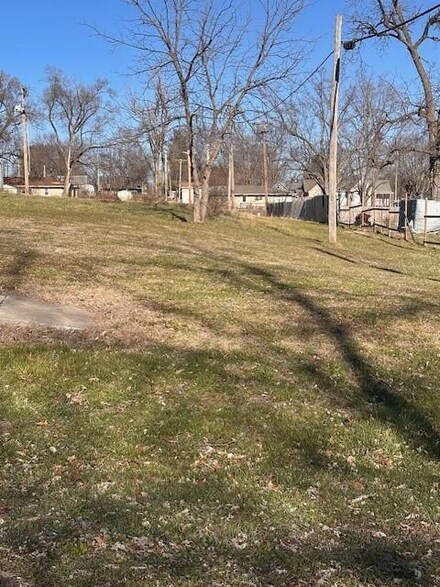 0 Elm St, Clarksdale, MO 64430