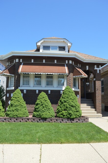 5225 S Kilbourn Ave, Chicago, IL 60632