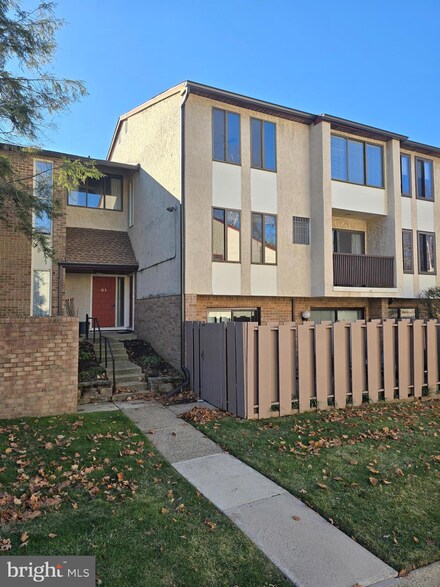 12-5 Aspen Way Unit 125, Doylestown, PA 18901