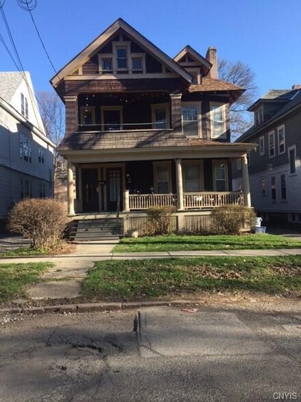 613 Clarendon St Unit 15, Syracuse, NY 13210