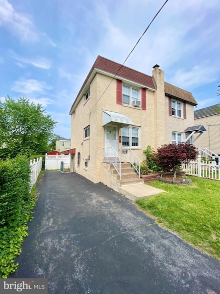 18 E Oak Ln, Glenolden, PA 19036