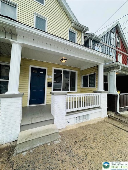 217 E Ridge St, Lansford, PA 18232