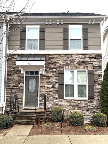 11724 Blessington Rd, Huntersville, NC 28078