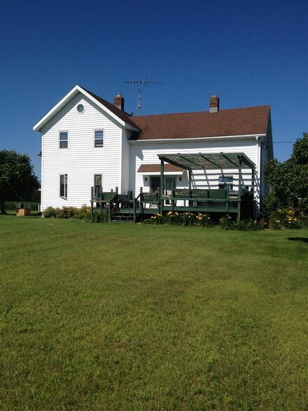 224216 County Road Y, Hatley, WI 54440