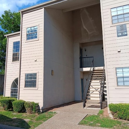 9747 Whitehurst Dr Unit 137, Dallas, TX 75243