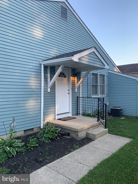 2299 Memorial Ct, Atco, NJ 08004