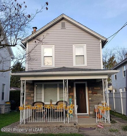 8 Valley St, Exeter, PA 18643