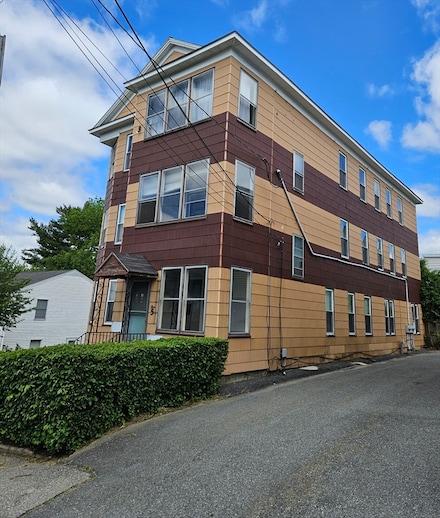 5 Watson Ave, Worcester, MA 01606