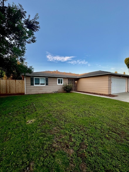 4468 W San Jose Ave, Fresno, CA 93722