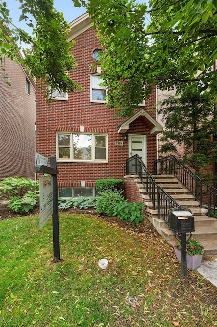 1319 W 32nd Place, Chicago, IL 60608