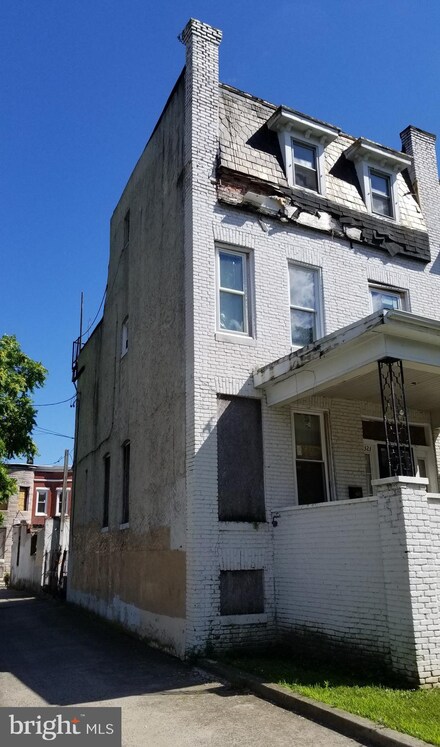 2323 Whittier Ave, Baltimore, MD 21217