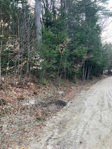 Lot 676 Weare Rd, Henniker, NH 03242