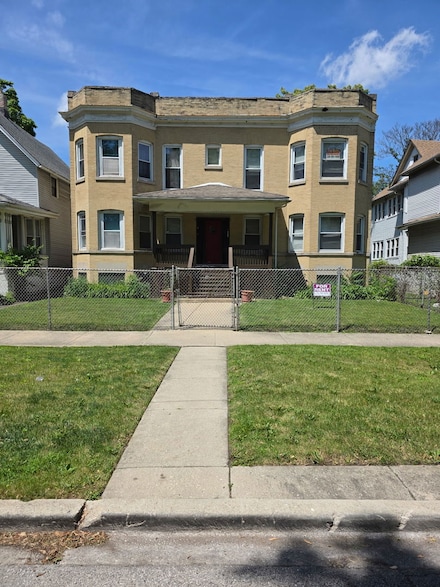 208 N Waller Ave Unit 2, Chicago, IL 60644