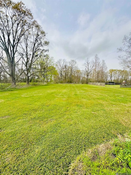 122 Meadow Ln, Oscar, LA 70762