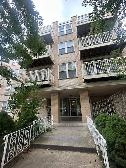 2501 W Touhy Ave Unit 406, Chicago, IL 60645