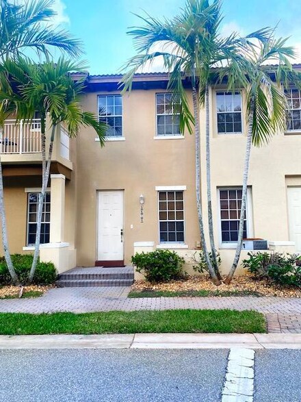 2516 NW 6th Ct, Boynton Beach, FL 33426
