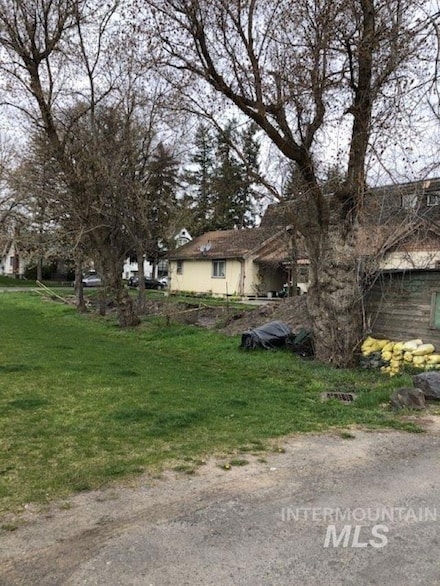 102 N Lilly St, Moscow, ID 83843