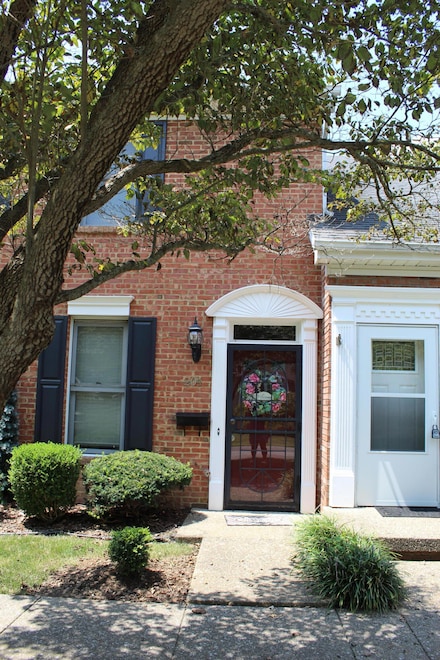 204 Bruce Ct, Danville, KY 40422