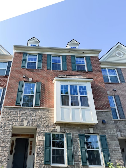 2856 Ridington Rd, Ann Arbor, MI 48105