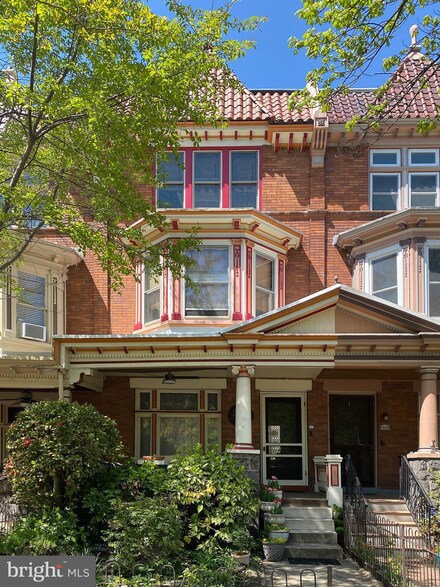 2618 N Calvert St, Baltimore, MD 21218