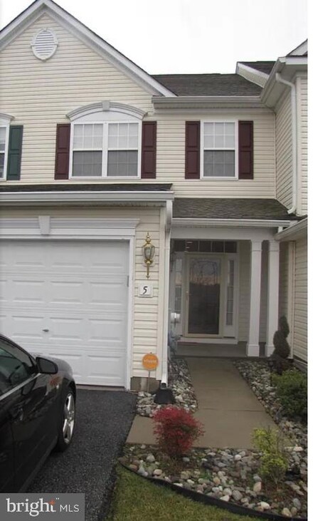 5 Halifax Ln, Smyrna, DE 19977