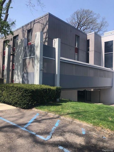 712 W Huron St, Ann Arbor, MI 48103