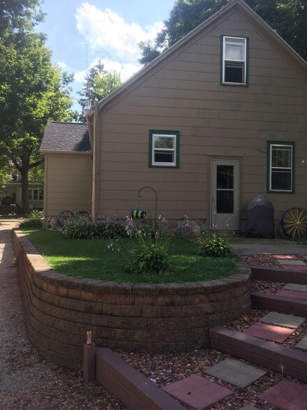 320 W Spring St, Lagrange, IN 46761