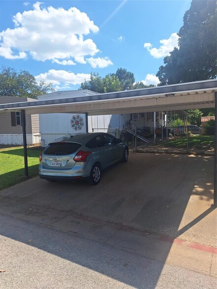 653 Autumn Leaves Trail Unit 88, Irving, TX 75060