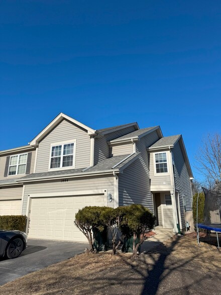 1444 Newport St, Mundelein, IL 60060