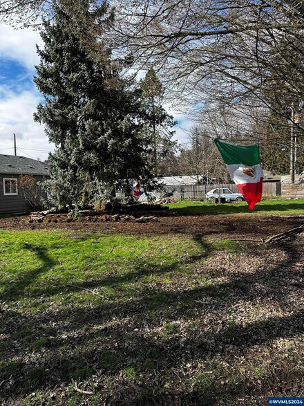 1091 7th (Next To Lot #18) St NW, Salem, OR 97304